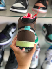 Tênis Feminino e Masculino Confortável para Caminhada na Cor Azul, Marrom e Preto Air Jordan High Tokyo Bio Hack - Asah Store