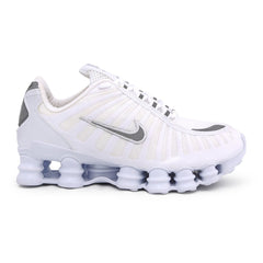 Nike 12 Molas: O Clássico Nike Shox 12 Molas com a cor Branco - Masculino - Asah Store