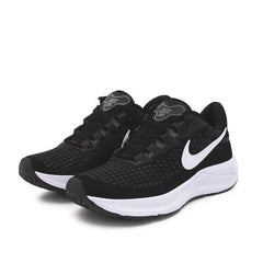 Nike Pegasus 40: Performance e Conforto na cor Preto e Branco - Masculino - Asah Store