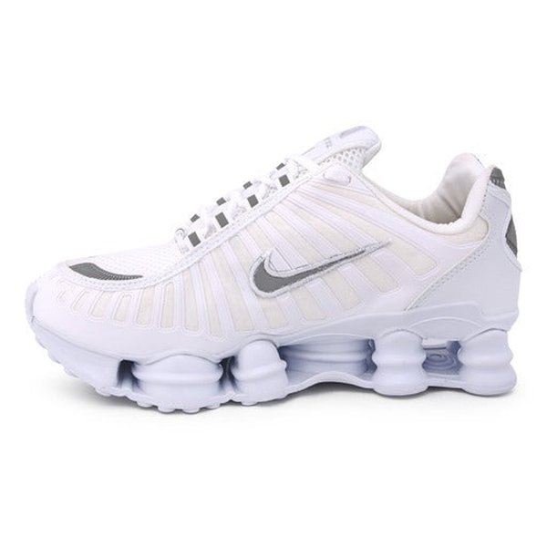 Nike 12 Molas: O Clássico Nike Shox 12 Molas com a cor Branco - Masculino - Asah Store